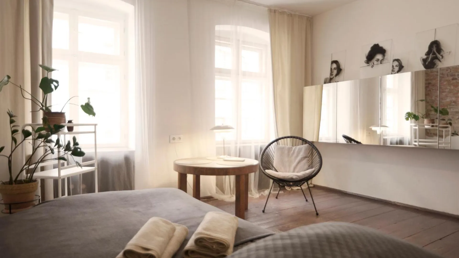 Apartament Vintage Rooms / Old Town Wroclaw / City Center