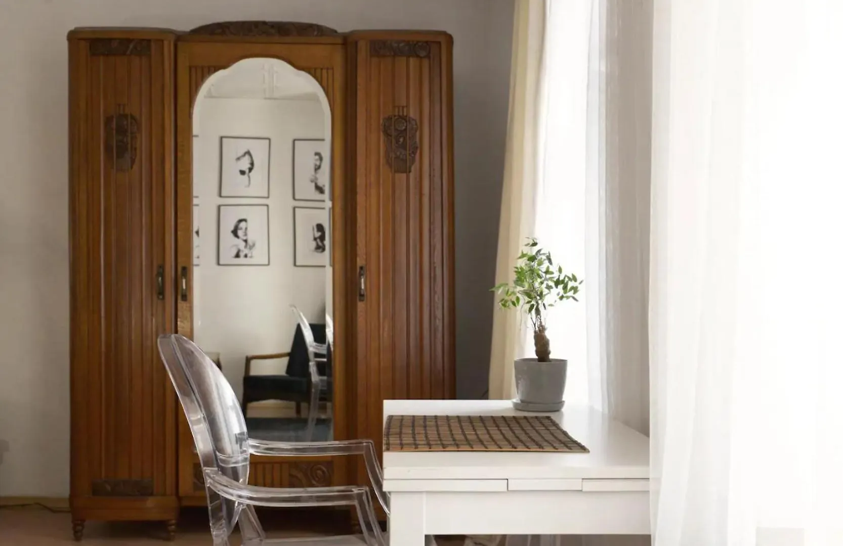 Vintage Rooms / Old Town Wroclaw / City Center